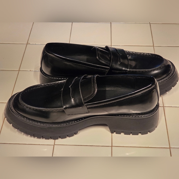 Madden Girl Heather Loafers - Picture 1 of 6